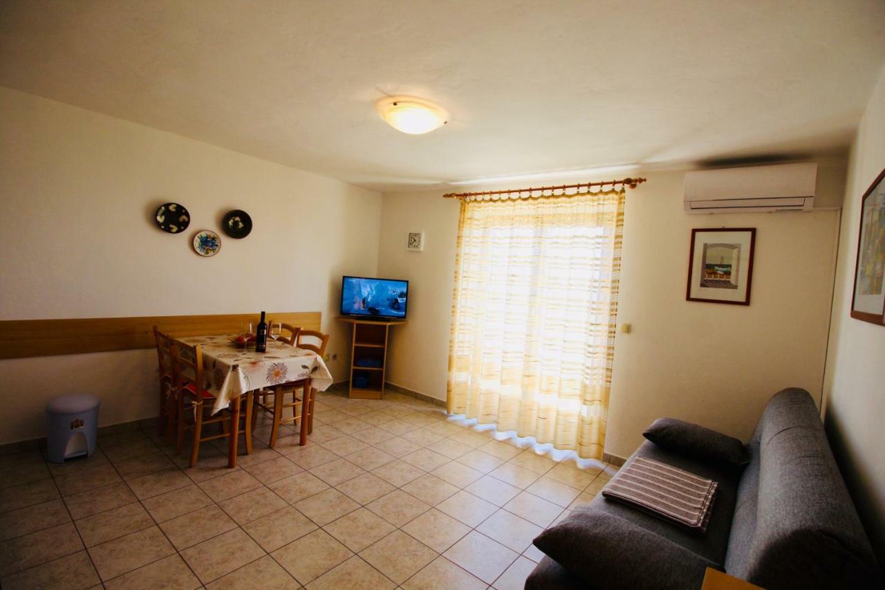 Charming Apartments Vesna Ravni Labin  Exterior foto